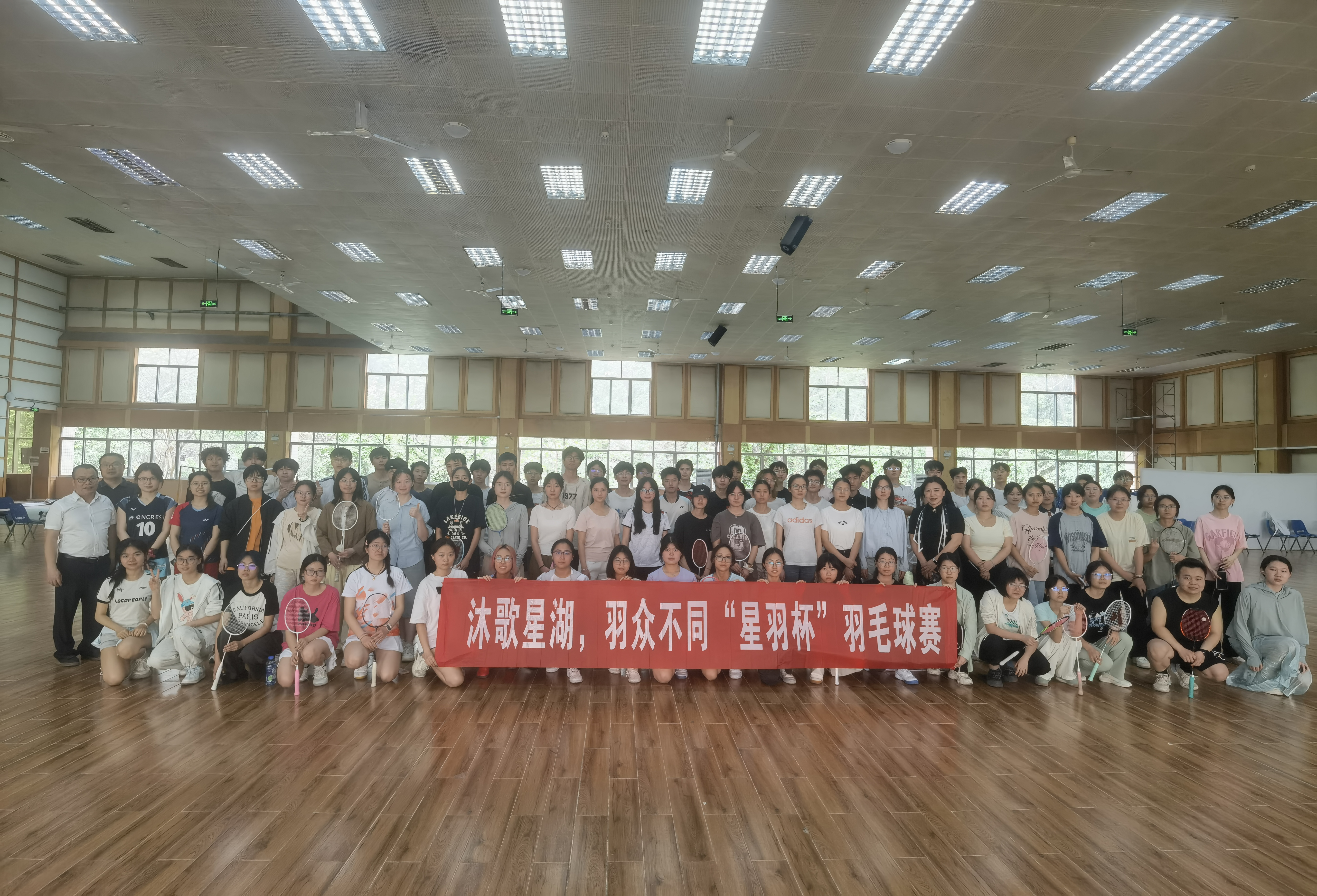 RAnV_1744936470366001239.jpg 社区1.jpg